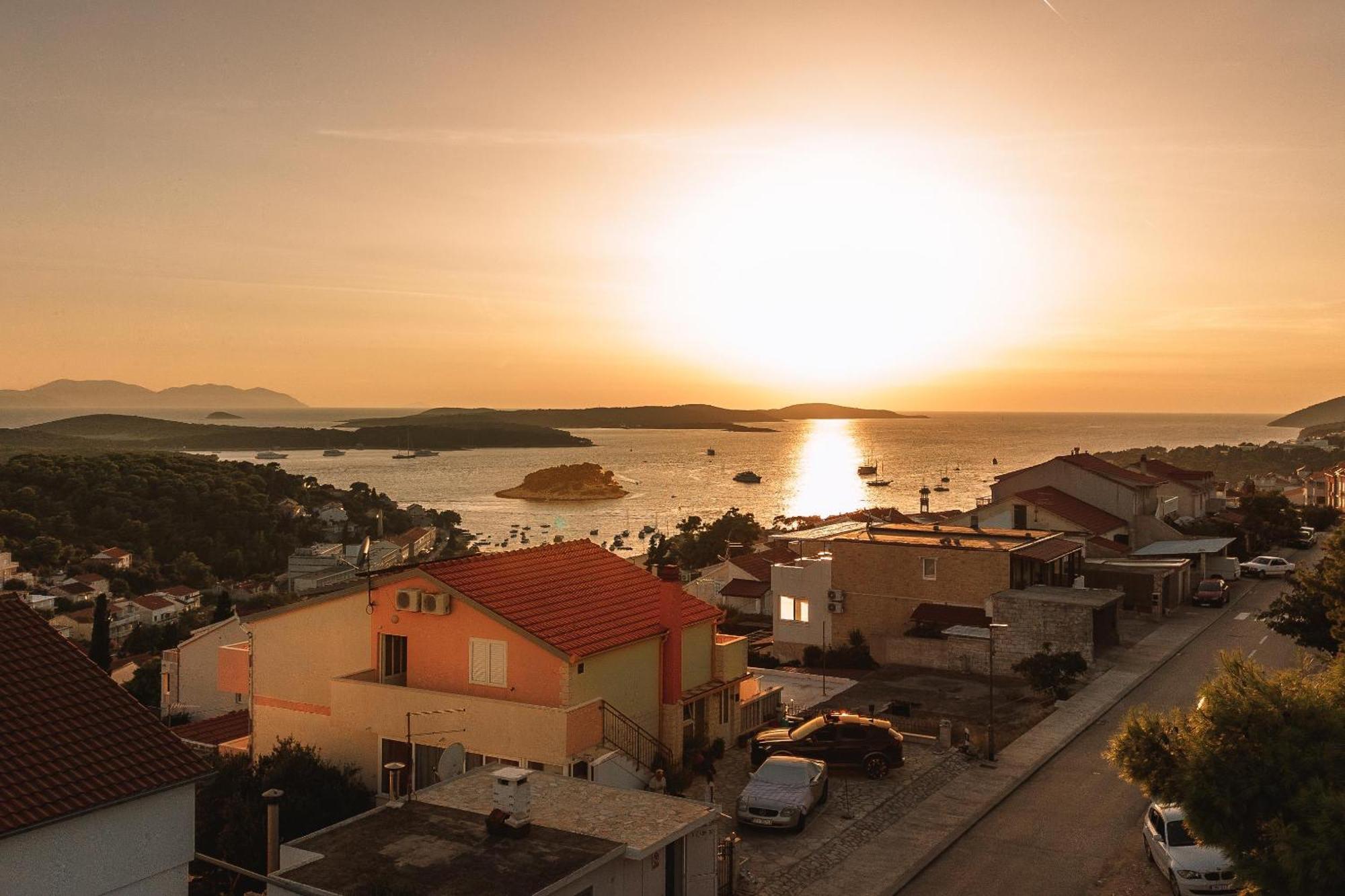 חוואר Apartments Villa Bella Vista Hvar מראה חיצוני תמונה